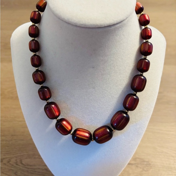 Elegant Red Beaded Necklace - Picture 2 of 3